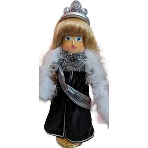 Steinbach Millennium Girl 17" Nutcracker 2000 Wooden Germany Beauty Queen Vtg